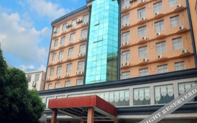 Bama Grand Hotel (Bama Bus Terminal)
