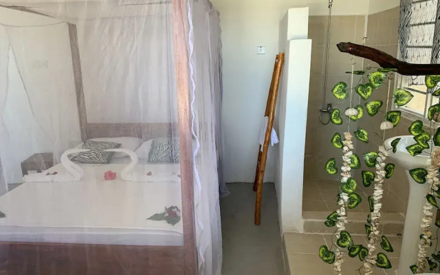 African Paradise Beach Hotel