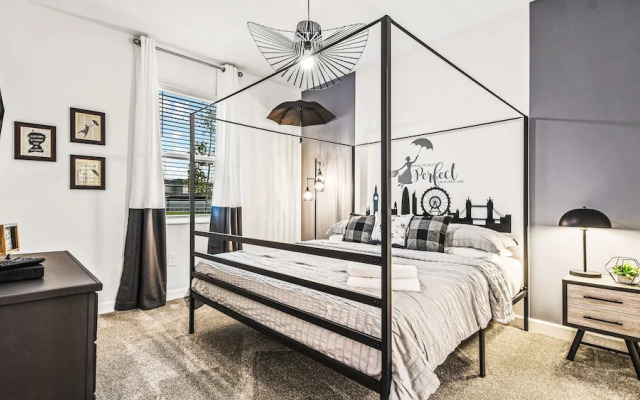 Themed Rooms & Pool in Storey Lake Resort