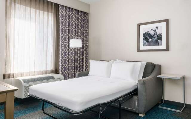 Hampton Inn & Suites LAX El Segundo