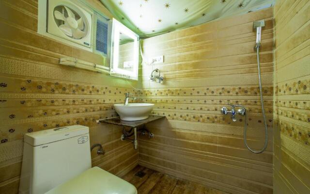 Dawn N Dusk Glamping tents with quintessential valley view