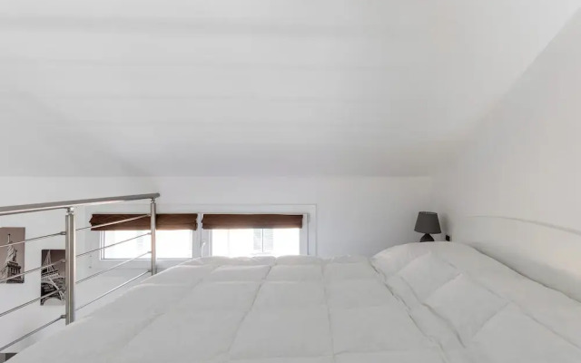 Cozy Mezzanine Apartment