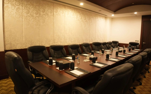 Country Inn & Suites by Radisson, Gurugram Sohna Road