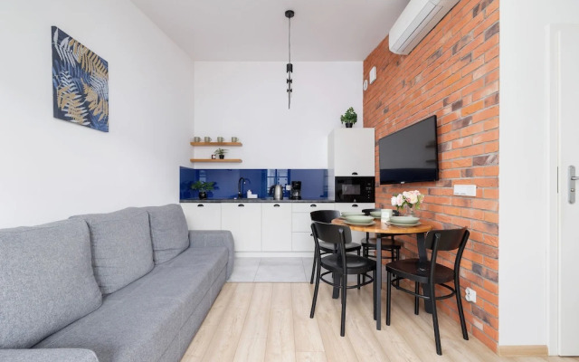 Dietla Apartment With A/C by Renters