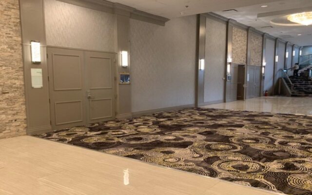 Holiday Inn Chicago North Shore by IHG