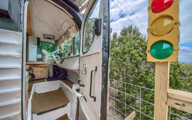 The Dog Haus Cl 195Dh