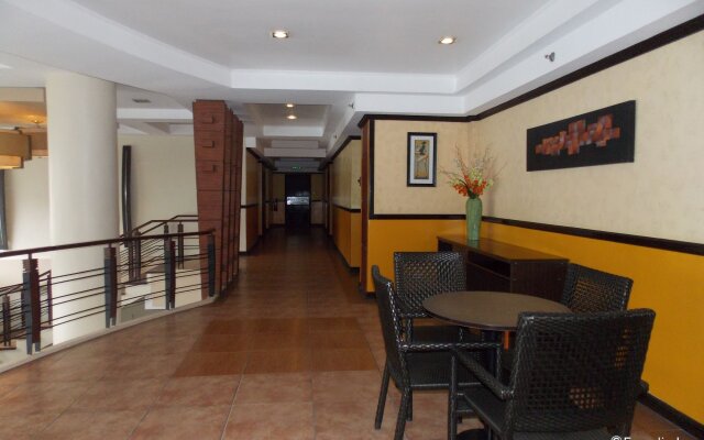 MO2 Westown Hotel Bacolod - Downtown