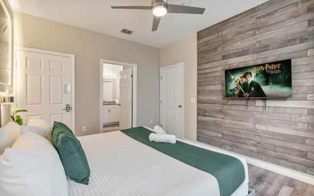 Thematic 4 bdr Near Disney-22101