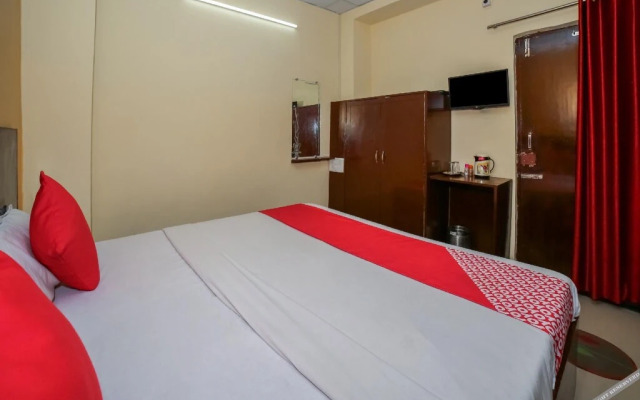 Shree Ambe Tara Guest House By OYO Rooms