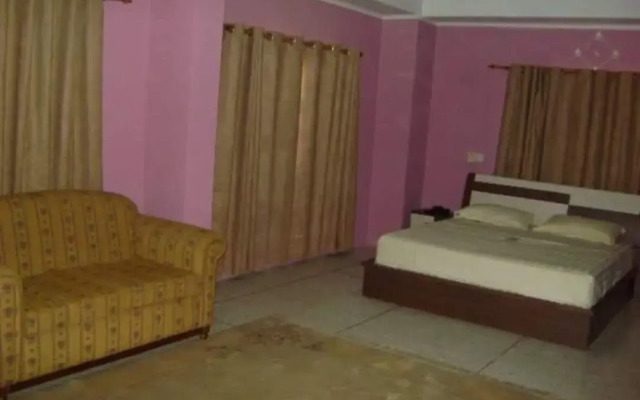 East Airport Guesthouse