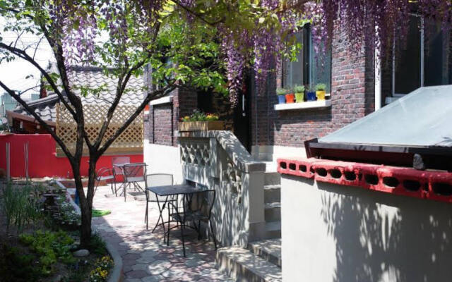 Zak's Guest House