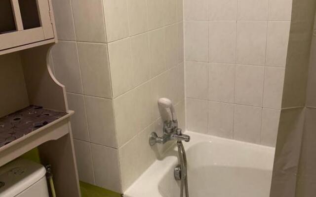 Appartement Cosy avec jardin privatif et garage