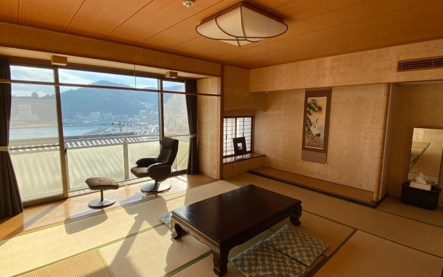 Atami Onsen GUEST HOUSE MEGUMI - Hostel