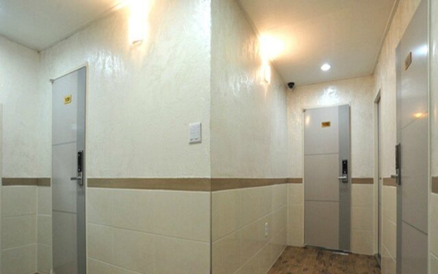 Five Star Hostel
