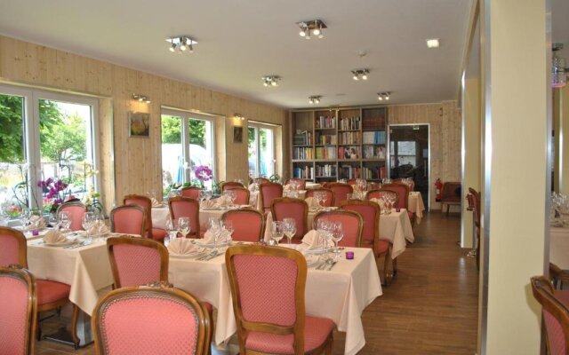 Hotel Aux Beaux Rivages En Gaume