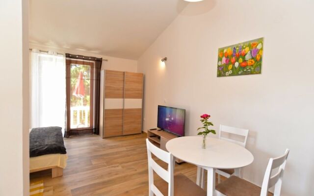 Apartment 1674