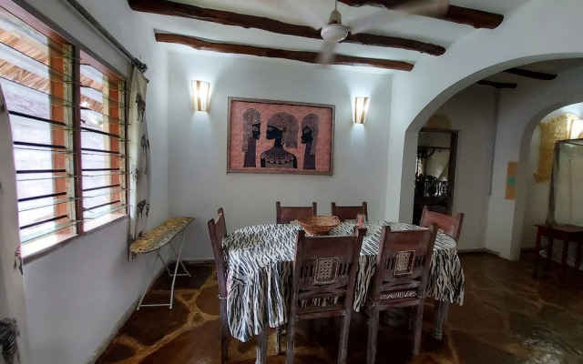 Marine Holiday House