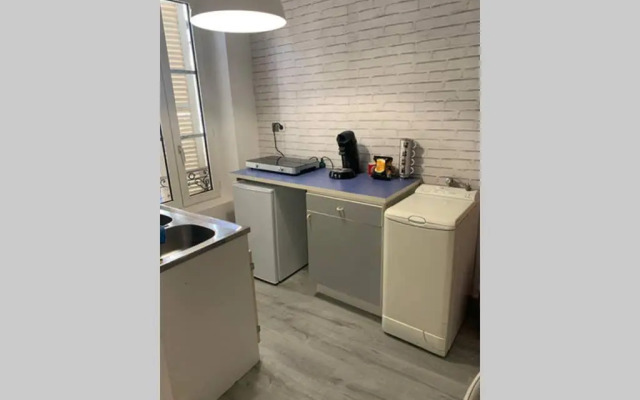 Appartement complet, hyper centre d’Auxerre.