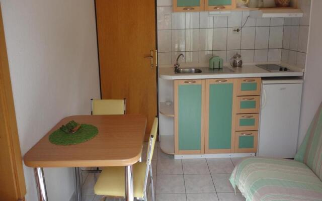 Ivica - with parking - A1(2+1)
