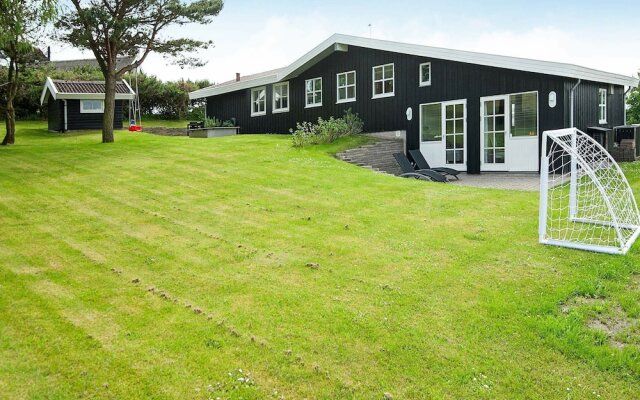 Simplistic Holiday Home in Ebeltoft With Whirlpool