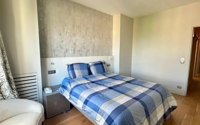 Apartment with eiffel tower and Seine view Blériot