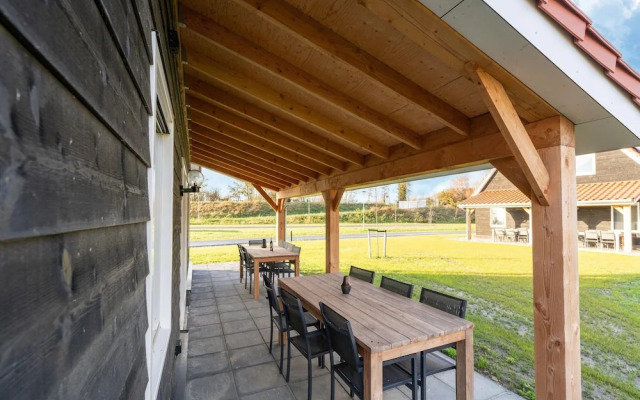 Modern Holiday Home in Scherpenisse With Sauna