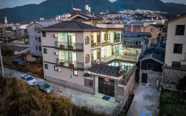 Hexie Luxury Wenquan Homestay