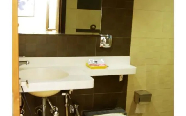 OYO Rooms Marine Lines