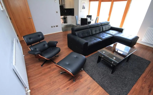 Grand Canal Quay Luxury Apt