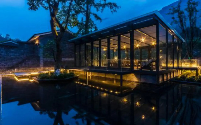 Jiangnanyi Manor