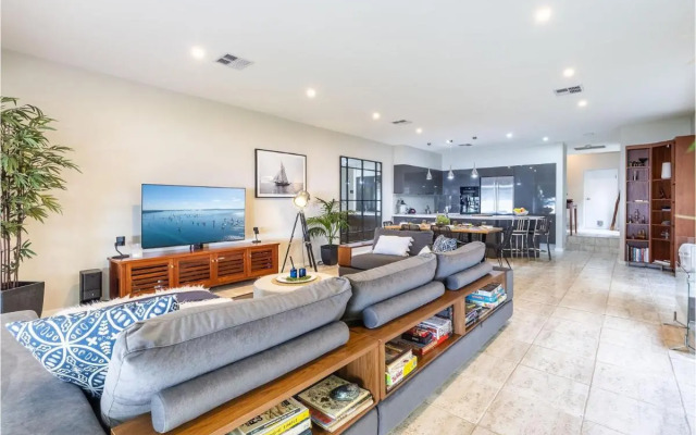 'Ambience on the Waterfront', 14 Danalene Pd - Prestige waterfront property