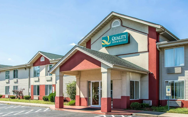 Quality Inn & Suites Middletown - Franklin