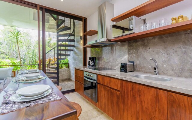 Jungle Luxury in Private Residential Area & Stunning Rooftop by Stella Rentals