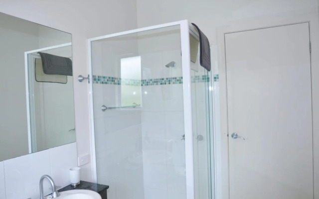 Sandpiper 3 - Close TO Beach AND Town