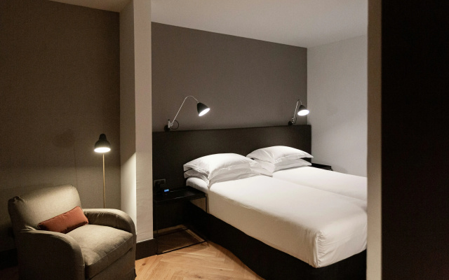 Alexandra Barcelona Hotel, Curio Collection by Hilton