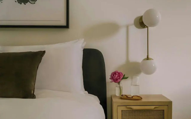 Sonder by Marriott Bonvoy The Craftsman Apartments Downtown LA