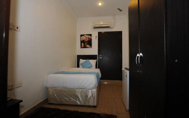 Al Muhanna Plaza Hotel