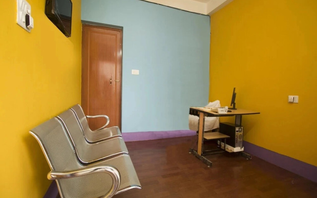 Comfort Zone By OYO Rooms