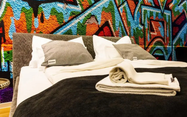 Blackhome Graz I contactless check-in