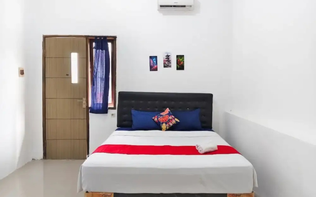 TwoSpaces Living at Bypass Homestay, Mojokerto