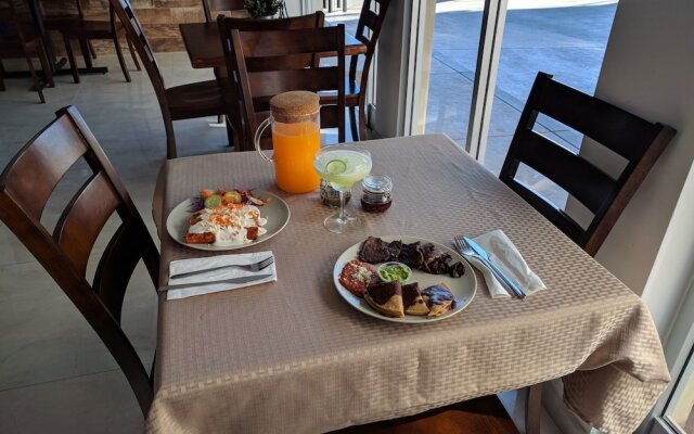 California Comfort and Suites