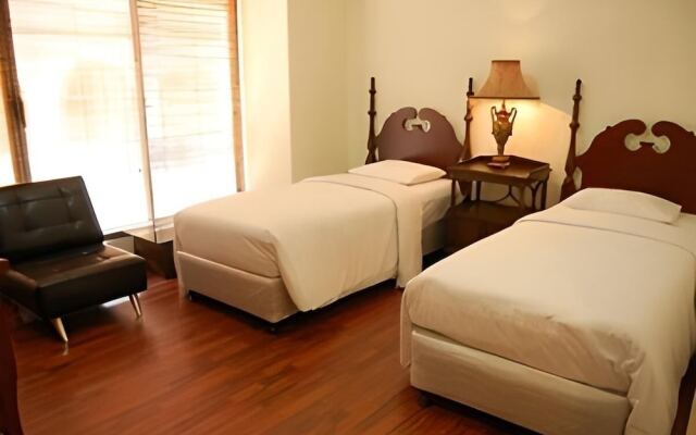 Kyriad Pejaten Suites
