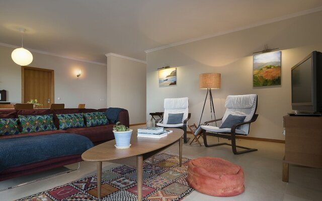 House In Calheta Beach - Best Location In Calheta