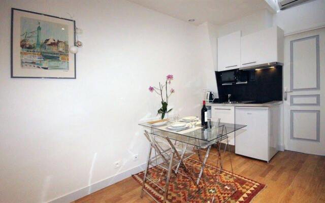 Short Term Apartment St Sabin