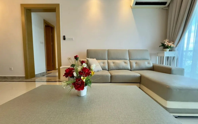 JB City CIQ-R&F Shopping Mall Apartment