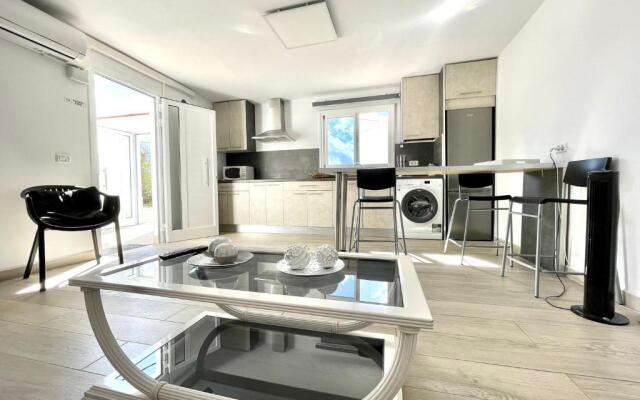 Two-Bedroom House 5, FreeWifi, AC, BBQ, Mountain View