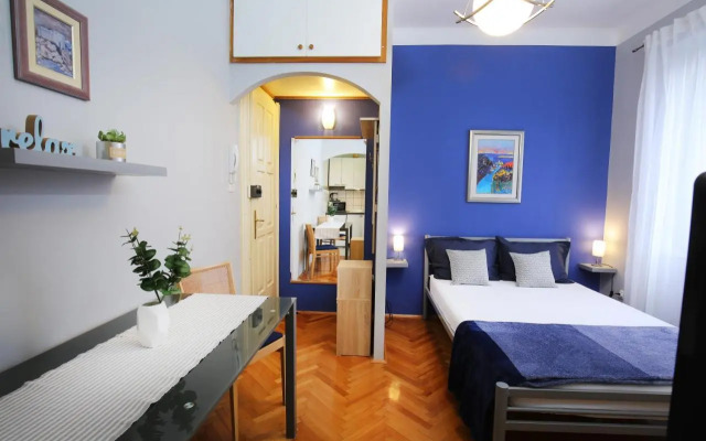 SPLIT CHIC Studio