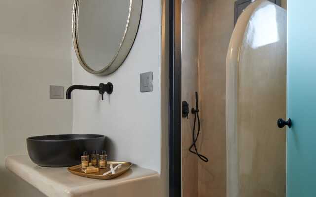 Aecon Suites