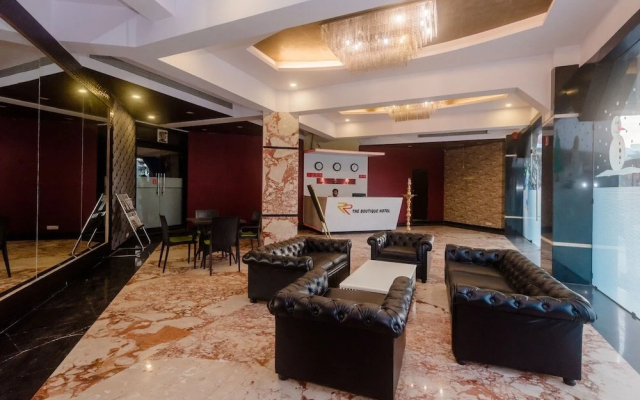 Hotel RR Suites - Near LODHA Xperia Mall