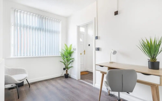 Charming 2 Bed-ensuites Fast Wi-fi